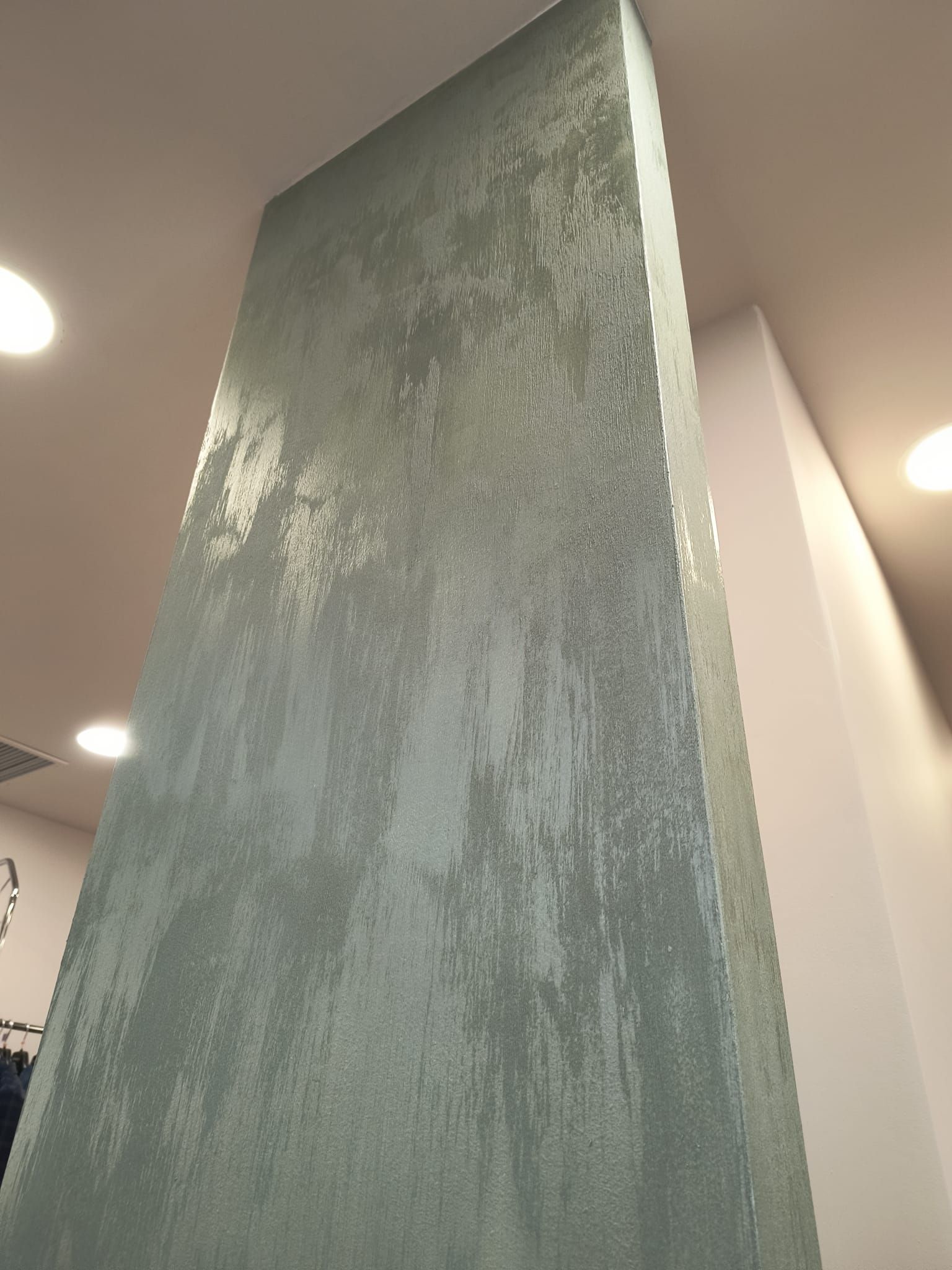 Finisaj decorativ în nuanțe de verde